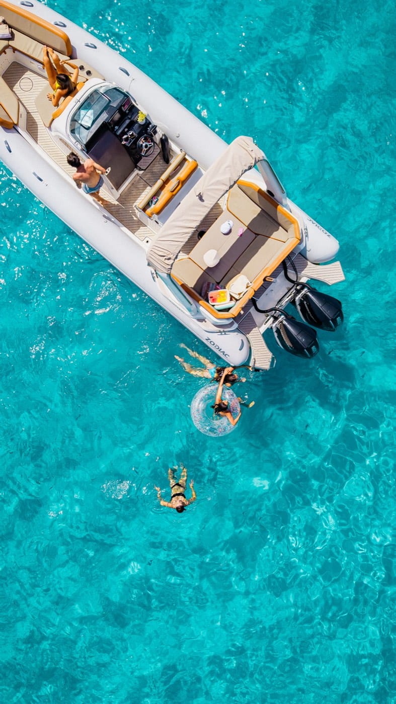 Baignade et mouillage en bateau près de Propriano